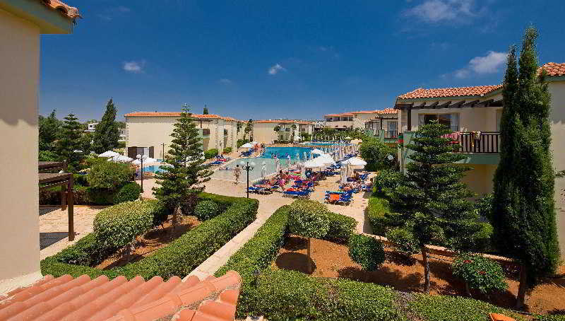 Ramada Hotel & Suites By Wyndham איה נאפה מראה חיצוני תמונה