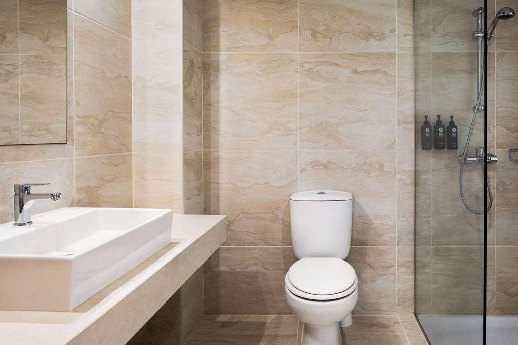 Ramada Hotel & Suites By Wyndham איה נאפה חדר תמונה